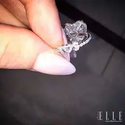  鸽子蛋的新巅峰来了揭秘ladygaga的心形钻戒