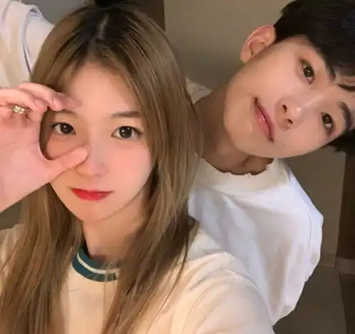  情侣头像,待到繁花落尽与你细水长流