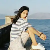 领结女生头像闺蜜一左一右qq头像幸福的人都睡的好安稳