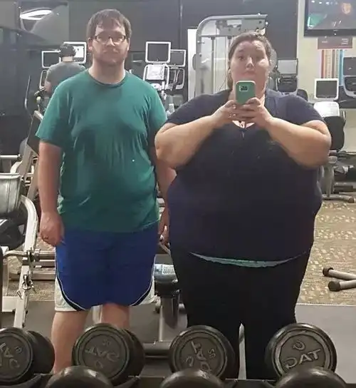  双双吃成胖子,再一起狂减360斤,这对情侣让最牛的健身教练也不敢接单