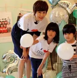  陆毅二胎女儿首曝光一家四口基因太强大了