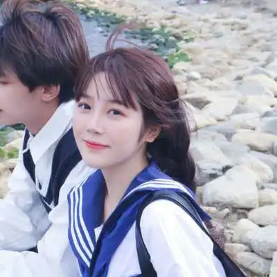  最近超火伴侣头像