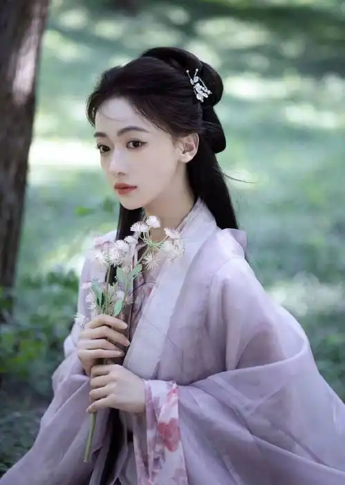 吴谨言绝美紫衣古风造型释出清冷温柔仙气飘飘