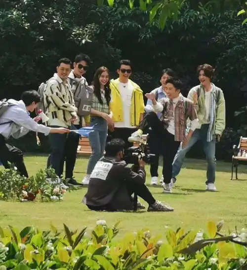  奔跑吧节目被交警点名,提前透露录制地,疫情期粉丝疯狂聚集