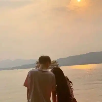  你们要的情侣头像喜欢记得收藏哦