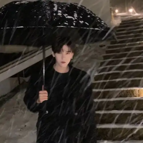  不明显情侣头像