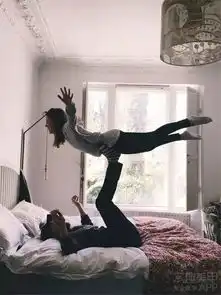  有个臭味相投的情侣是个怎样的体验