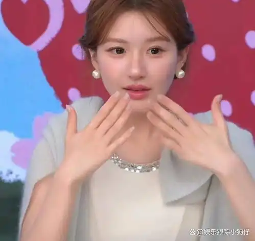  赵露思被质疑整容后直播回应我有自己的经验,谁不想变漂亮
