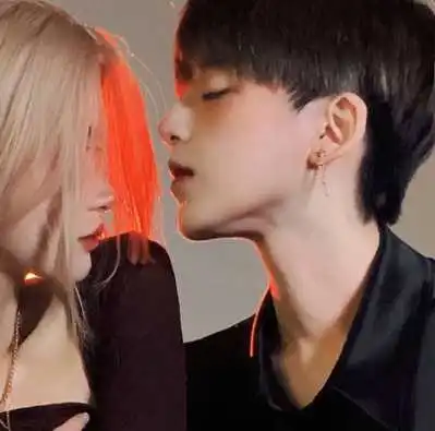  超冷艳爱人头像