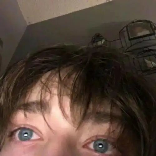  有些事,你把它藏到心里,也许会更好,等时间长了,也就变成了故事you