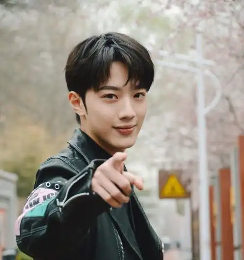  爱情应该有的样子开机,angelababy赖冠霖演情侣,姐弟恋情话好甜