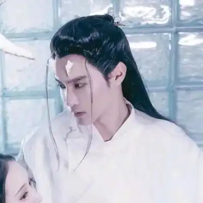  若我们都白了头,谁会想起遥远的曾经