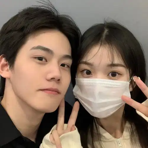  适合情侣间一起玩的真心话项目