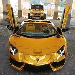  最近偶遇沙特王子的黄金车队,劳斯莱斯兰博基尼宾利全是黄金的