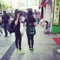 能不能帮我设计出一个独一无二的闺蜜网名,头像带菲字和敏字