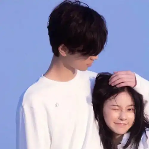  换上情侣头像,就是我的人