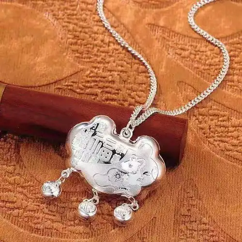  鼠年佳节好运到,福禄寿星进门来辛集信誉楼生肖鼠饰品