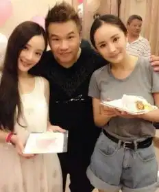 铁打的闺蜜婚礼却缺席,吕一婚礼不见唐嫣,杨幂婚礼只有唐嫣