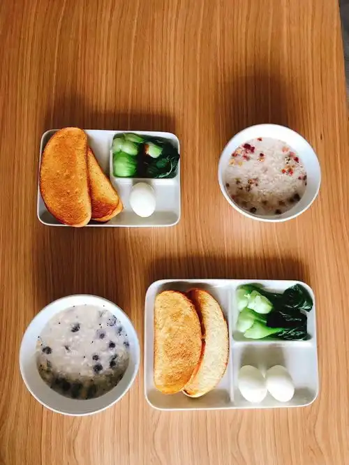  广州90后情侣爆改小户型35㎡北欧日式混搭风,衣帽间榻榻米浴缸统统都有