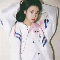 剪刀手,戴帽子的,搞怪的闺蜜头像两张分开的
