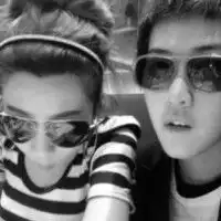  热恋中的情侣非主流头像两个人在一起是为了快乐