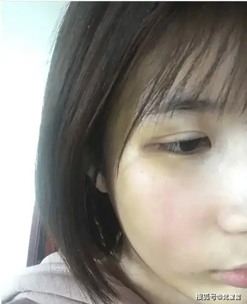25岁小鲜肉街头不顾形象耍酒疯,曾经殴打美女,情感糜烂不检点