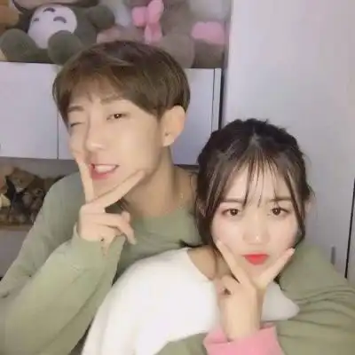  跟异性聊天,别只会在干嘛了,教你3句话撩到她腿发软