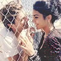  急需情侣头像,是一对情侣在一起拍的那种,不是分开的像这样的