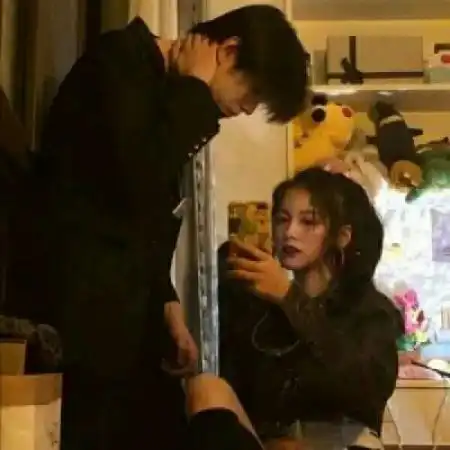  复古情侣头像港风,这种复古色还是有喜欢的