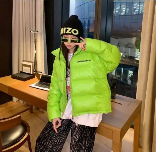  和pgone高调晒情侣款后,李小璐懒理舆论跳螃蟹舞,自赞表情满分