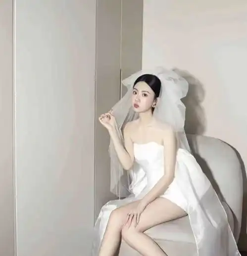  混搭风火了,偏爱小众风格女生别错过,看不懂才高级