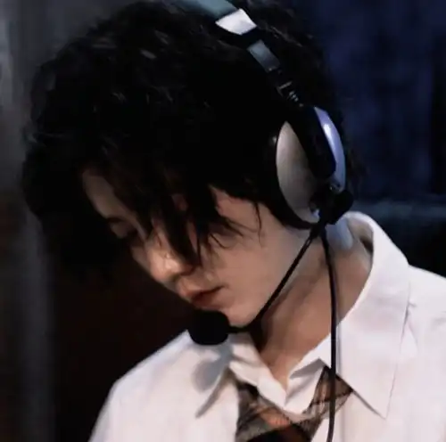  男生头像微丧人们路过我,而后忽视我