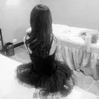  伤心头像女生背影黑白微信头像图片大全