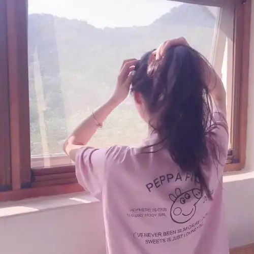  解决身体形象焦虑,给女生发塑身衣家长这学校是什么操作