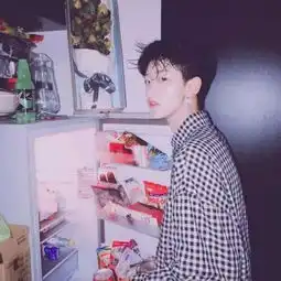  2018最潮qq头像情侣霸气一对与我共度余生才不辜负众生