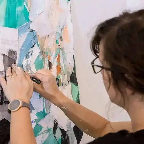  这样奇幻的山水画让人浮想联翩