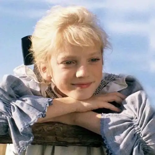  有没有很阳光向上正能量的女生头像