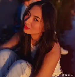 中国女孩离异后,靠举铁练出健美身材,称赞法国男友很斯文