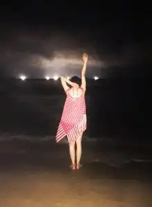 闺蜜们的泳衣派对