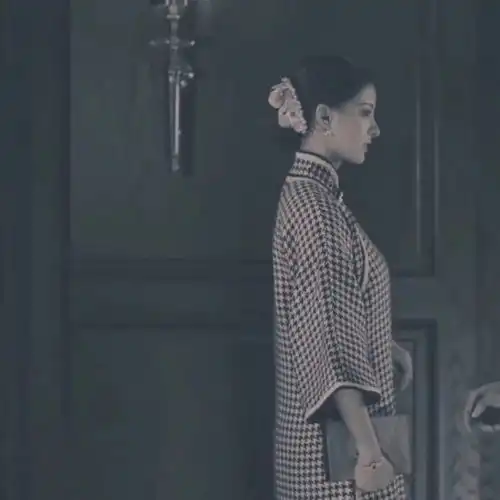  民国女生头像连云朵都是爱你的形状