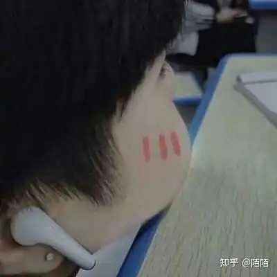  精选不露脸不明显情侣头像超级适合学生党哦