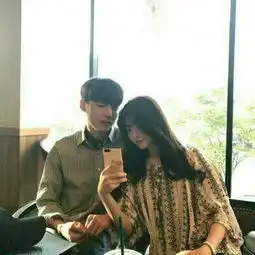  想送你回家的人东南西北都顺路qq情侣头像我要个性网