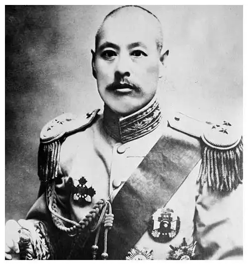  溥仪被冯玉祥赶出紫禁城,张作霖知道以后为何大怒深析其中缘由