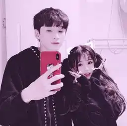  车场偶遇柠宸夫妇,一个举动羡煞旁人,这狗粮吃的真爽