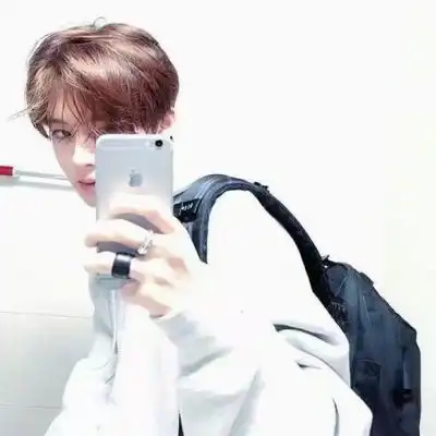  骚年,你别离不开手机