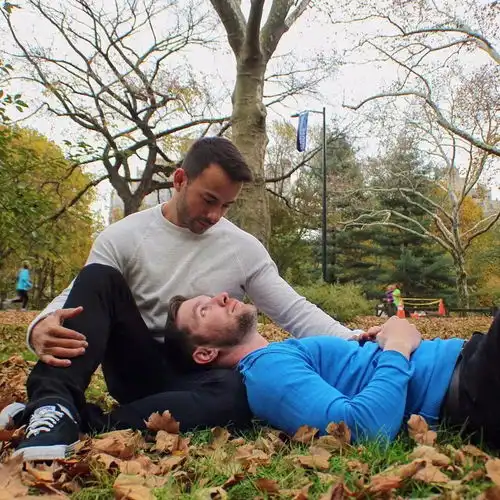  油管肌肉同志情侣stepsof2foreigners,我真的很喜欢巴西男人