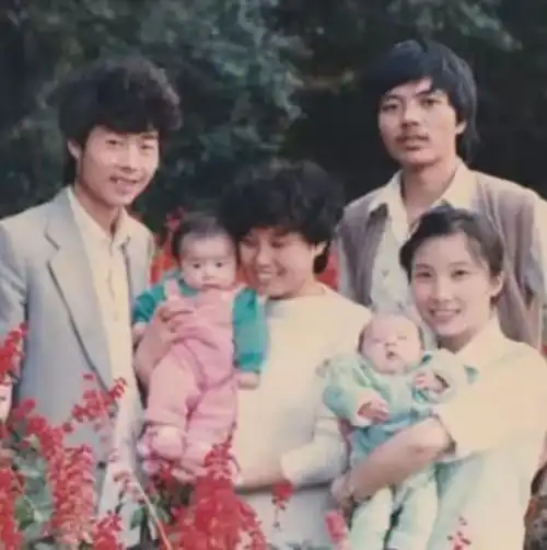  回顾贵州3岁男孩被拐,苦寻25年后,母亲发现他竟是自己好友