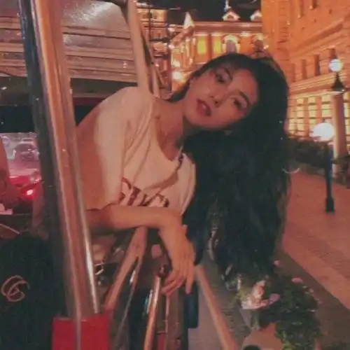  复古原宿风女生头像