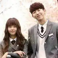  韩剧学校2018情侣头像微信头像图片大全