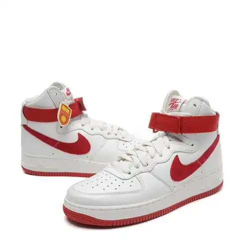  求帮忙找一款nike鞋子鞋子后面的nikelogo是写中文耐克最好有图片